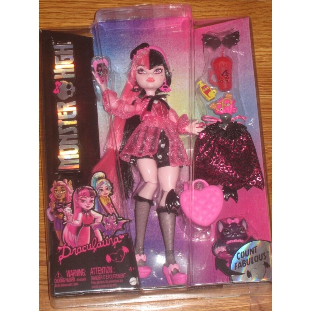 2022 Monster High DRACULAURA G3 Reboot Doll w Count Fabulous
